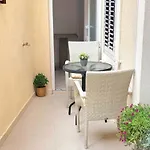 Apartment Dora - Studio Apartment With Terrace